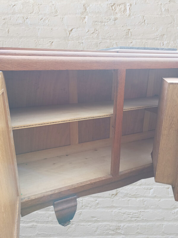 Buffet avec plateau central en marbre – Image 3